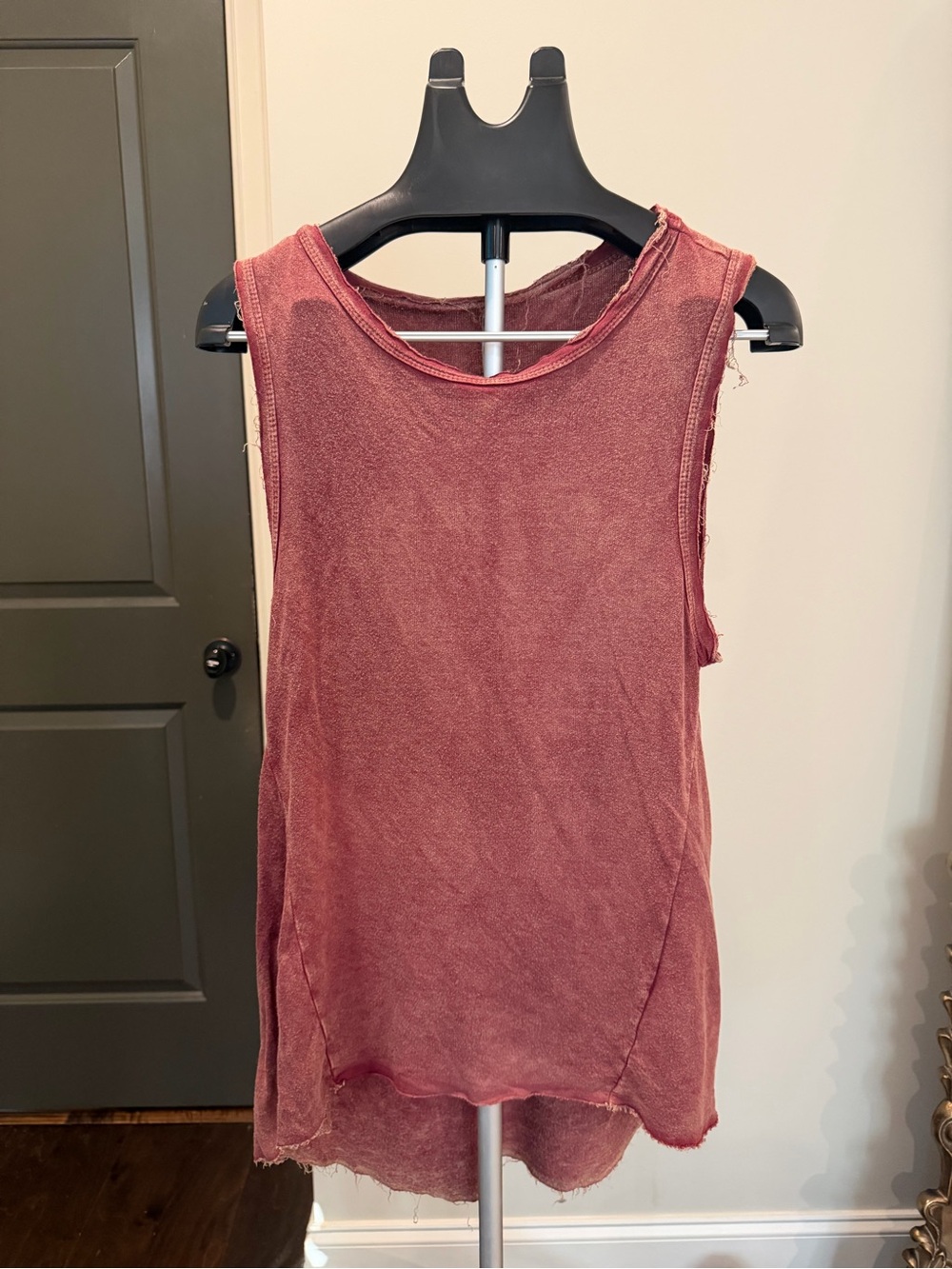 Mono B Dusty Rose Distressed Cutout Open Back Tank Top Size S